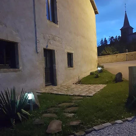 D'hotes Les Portes De La Saone Bed & Breakfast 3*