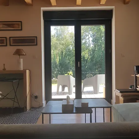 D'hotes Les Portes De La Saone Bed & Breakfast 3*