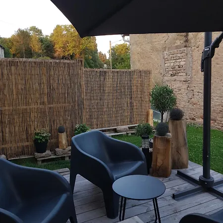 D'hotes Les Portes De La Saone Bed & Breakfast