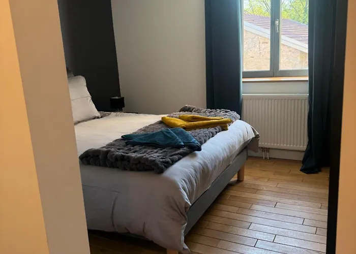 D'hotes Les Portes De La Saone Bed & Breakfast