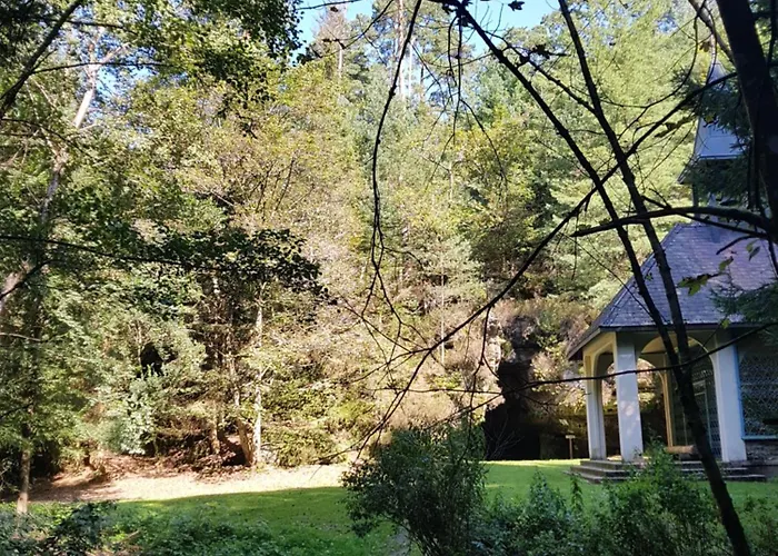 D'hotes Les Portes De La Saone Bed & Breakfast